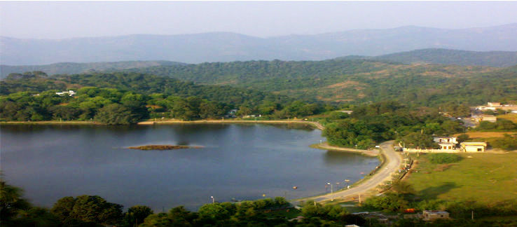 5. Surinsar Lake